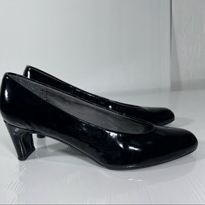 Stuart weitzman pump